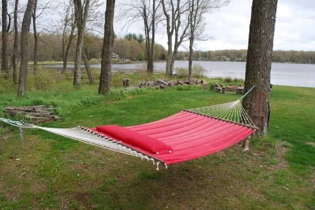 Hideaway - Lakehouse/Spa/Dock/ Pocono Summit Bagian luar foto