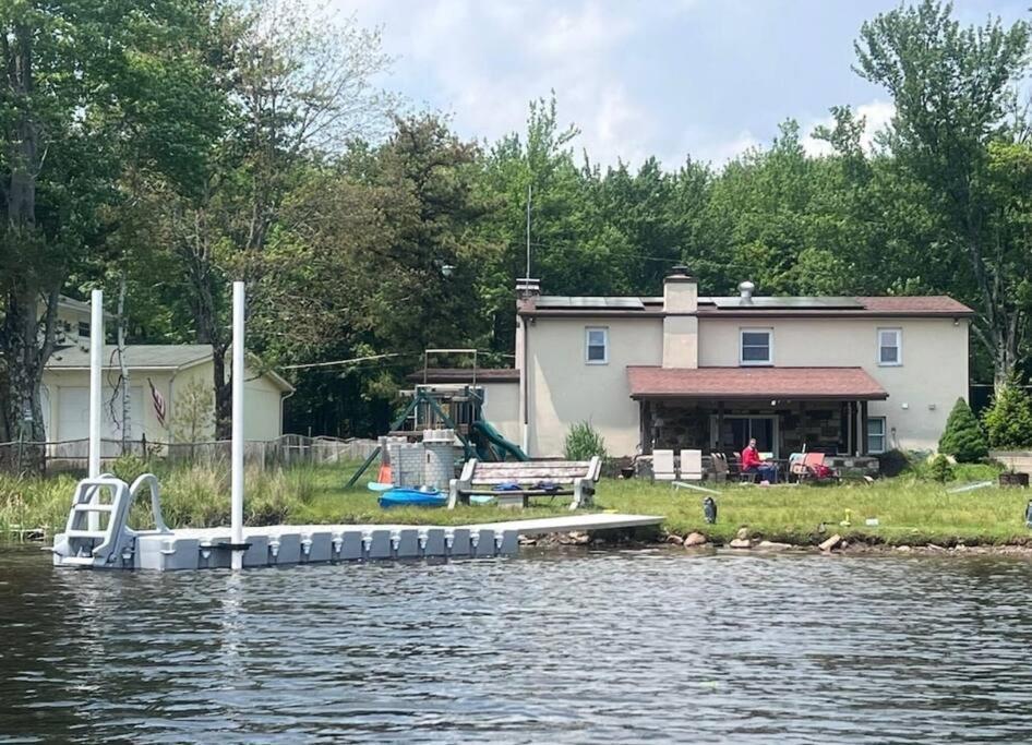 Hideaway - Lakehouse/Spa/Dock/ Pocono Summit Bagian luar foto