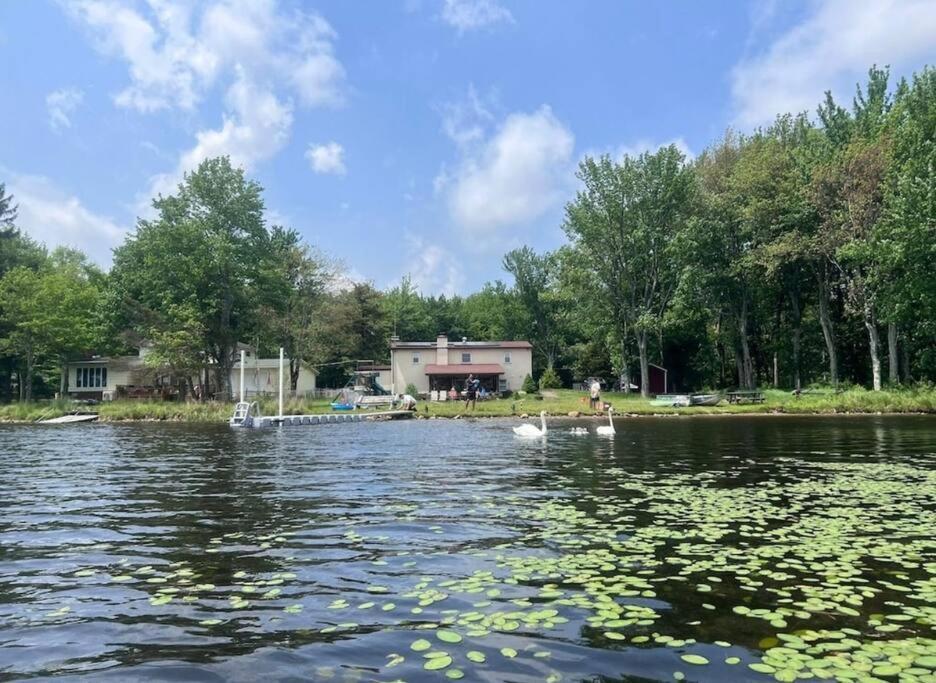 Hideaway - Lakehouse/Spa/Dock/ Pocono Summit Bagian luar foto